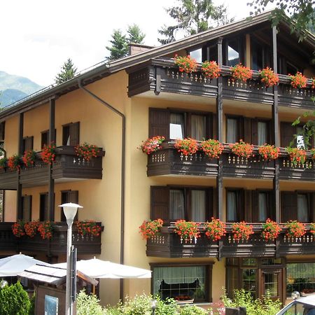 Hotel Binelli Pinzolo Exterior photo
